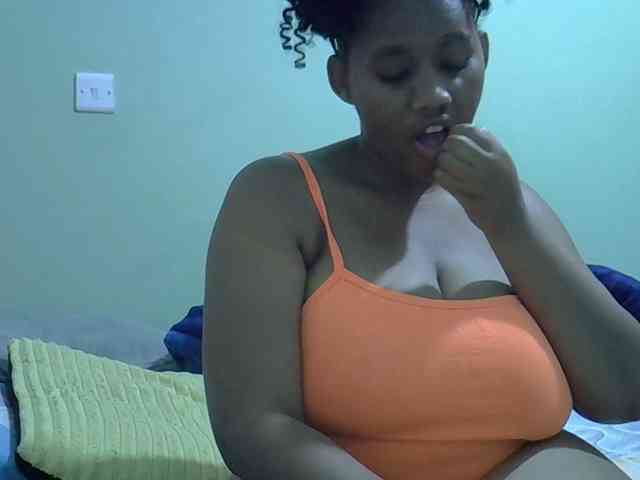 brownebony- webcam