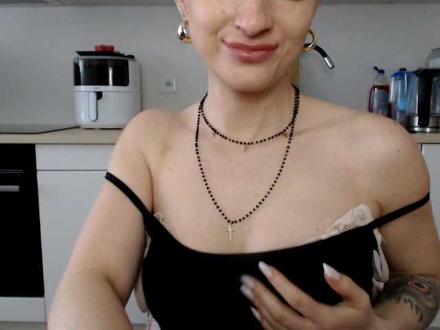 LorennePlay's BongaCams show and profile