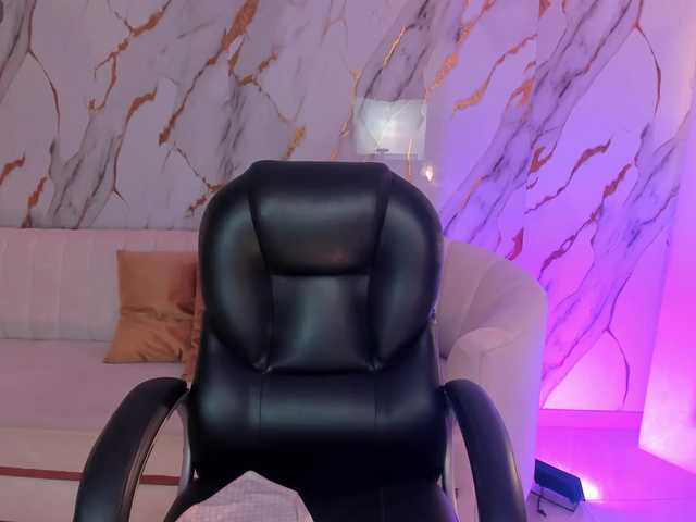 ChloePreston's BongaCams show and profile