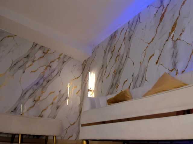 ChloePreston's BongaCams show and profile