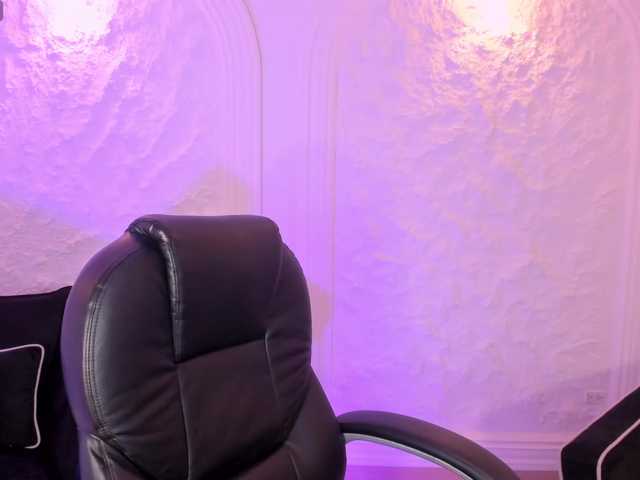 chloepreston cam belle