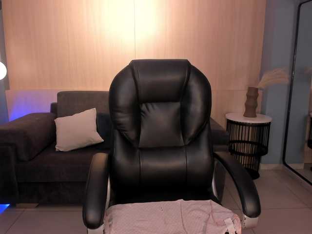 ChloePreston's BongaCams show and profile