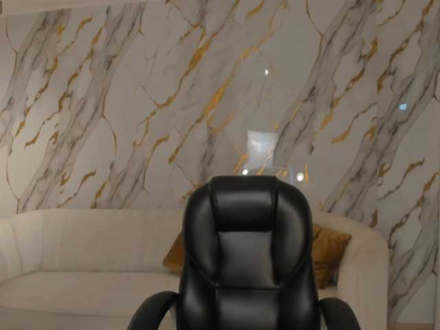 ChloePreston's BongaCams show and profile