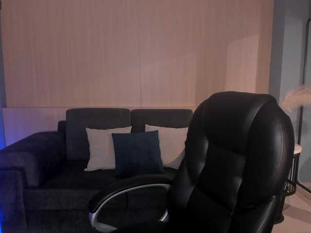 ChloePreston's BongaCams show and profile