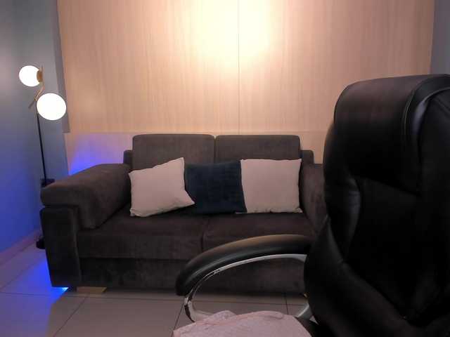 ChloePreston's BongaCams show and profile