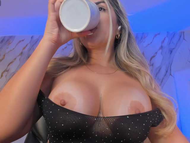 ChloePreston's BongaCams show and profile