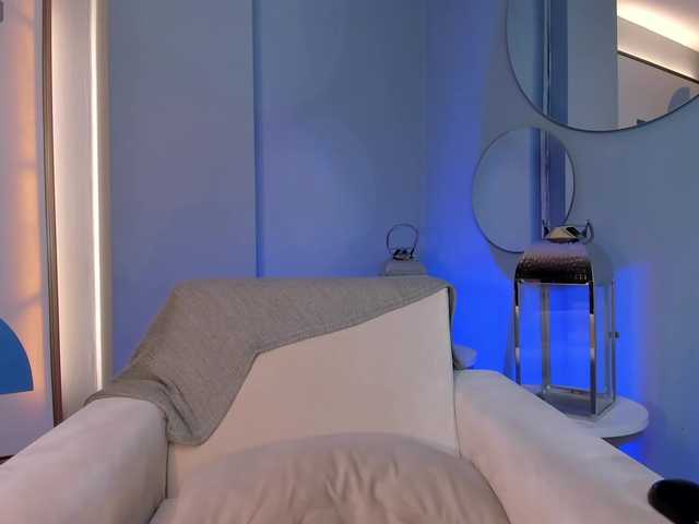 ChloePreston's BongaCams show and profile