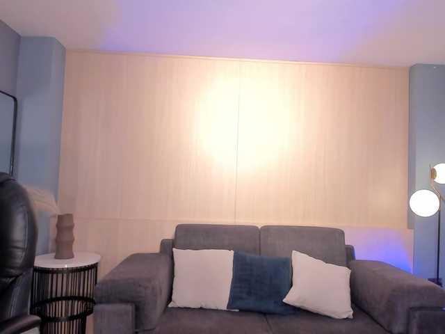 ChloePreston's BongaCams show and profile