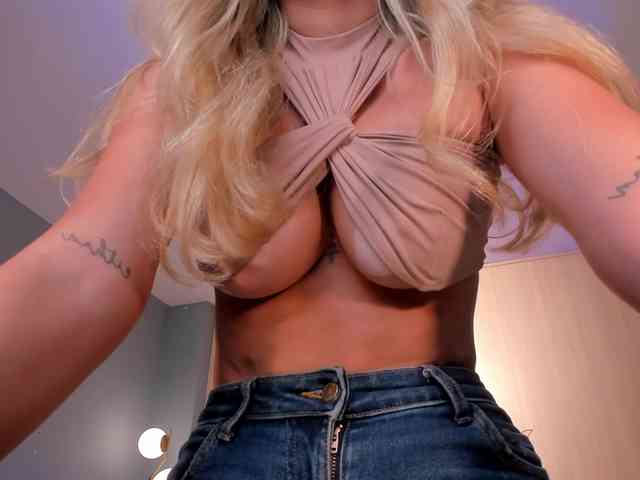 ChloePreston Live Webcam on BongaCams