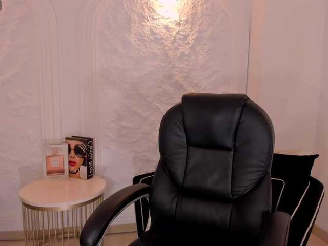 LexieWayne's BongaCams show and profile