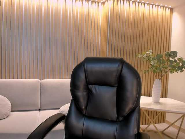 LexieWayne's BongaCams show and profile