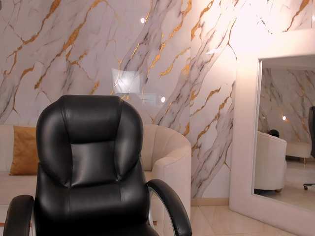 LexieWayne's BongaCams show and profile