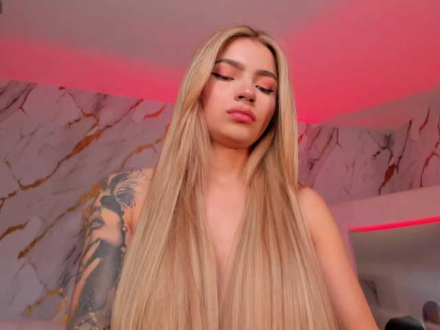 LexieWayne's BongaCams show and profile