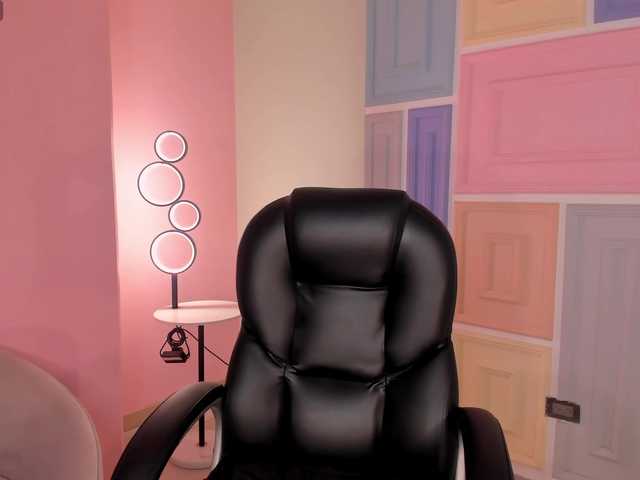 LexieWayne's BongaCams show and profile