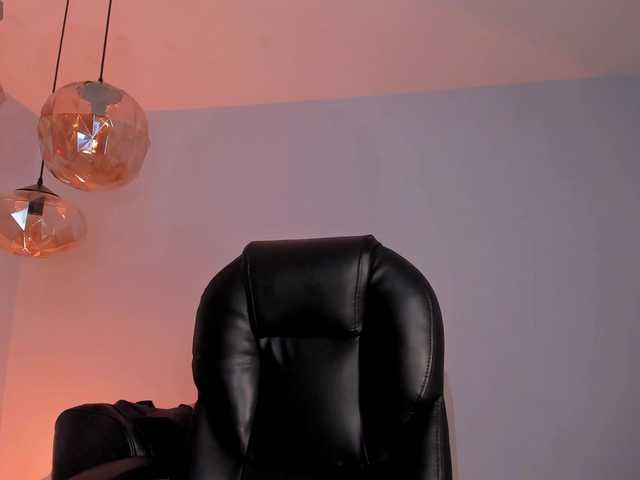 LexieWayne's BongaCams show and profile