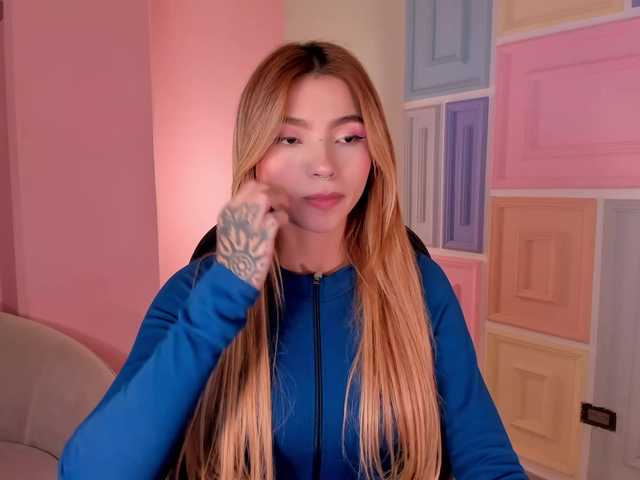 LexieWayne's BongaCams show and profile