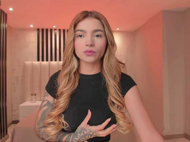 LexieWayne's BongaCams show and profile