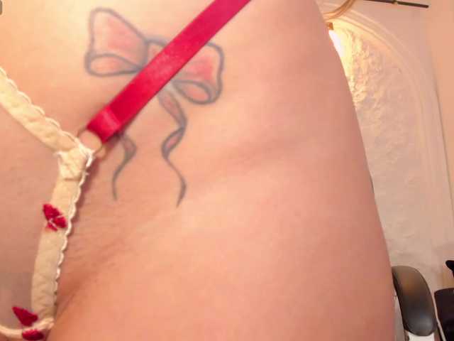 LexieWayne's BongaCams show and profile