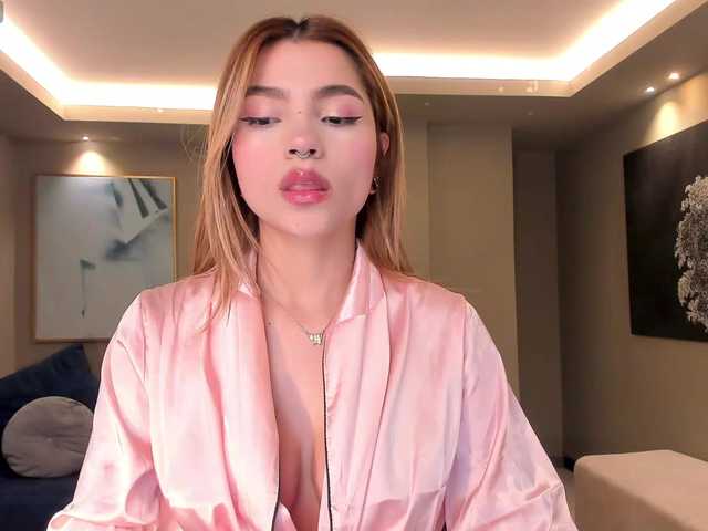 LexieWayne's BongaCams show and profile