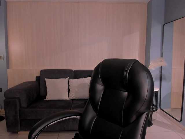 LexieWayne's BongaCams show and profile