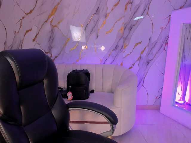 LexieWayne's BongaCams show and profile