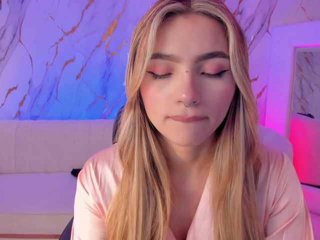 LexieWayne's BongaCams show and profile