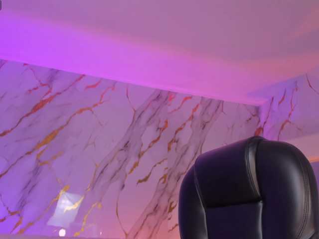 LexieWayne's BongaCams show and profile