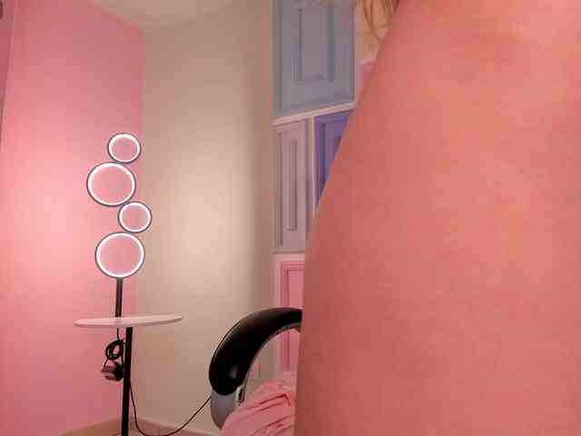LexieWayne webcam