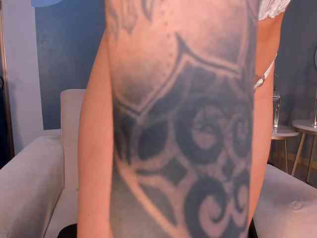 web cam striptease LexieWayne
