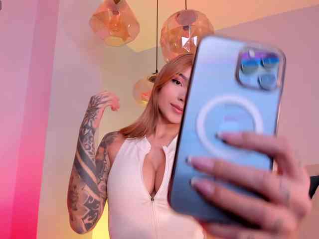 LexieWayne webcam