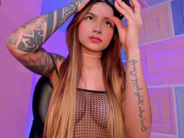 LexieWayne webcam