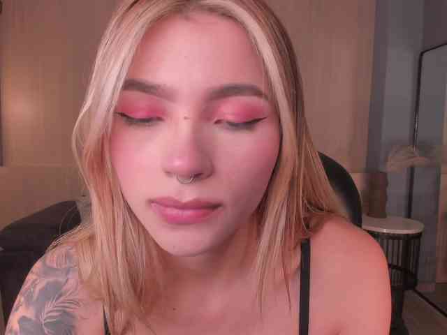 LexieWayne Live Webcam on BongaCams