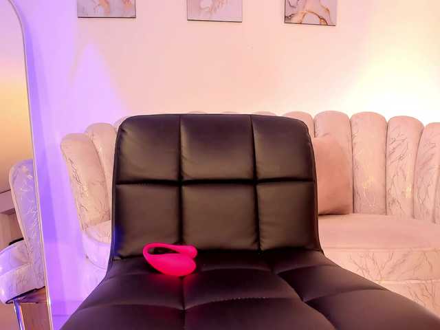 DonnaStonne's BongaCams show and profile