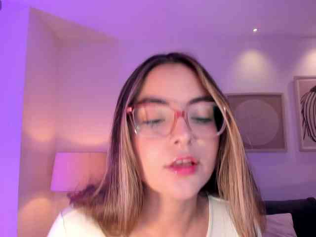 AllisonRogers Live Webcam on BongaCams