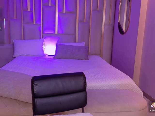 ViolettCastel live cam profile