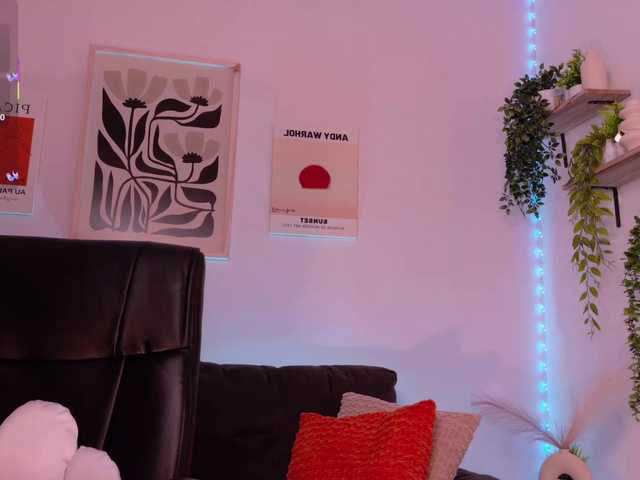 ViolettCastel's BongaCams show and profile