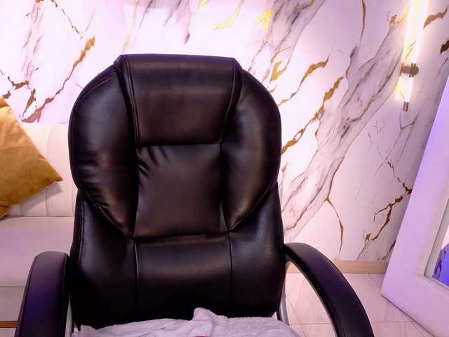 ViolettCastel's BongaCams show and profile