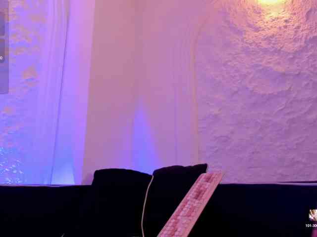 ViolettCastel webcam