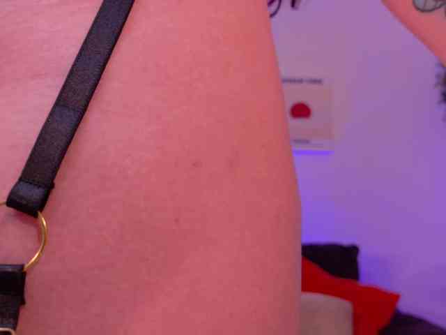 ViolettCastel webcam