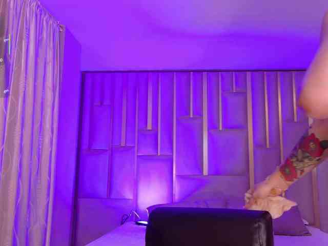 ViolettCastel webcam