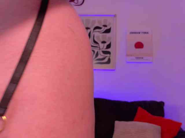 ViolettCastel webcam