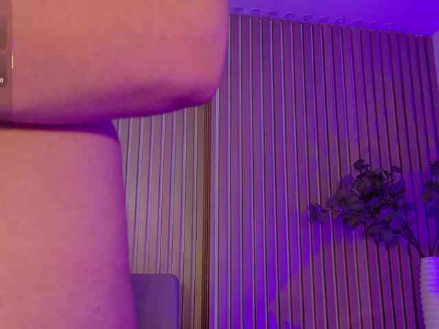 ViolettCastel webcam