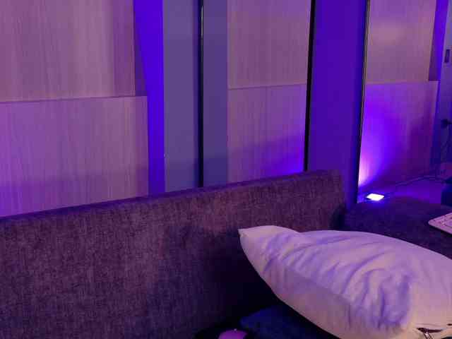 ViolettCastel webcam