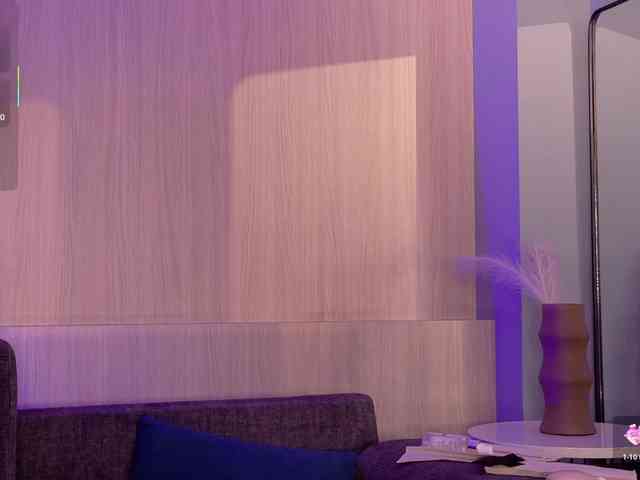 ViolettCastel webcam