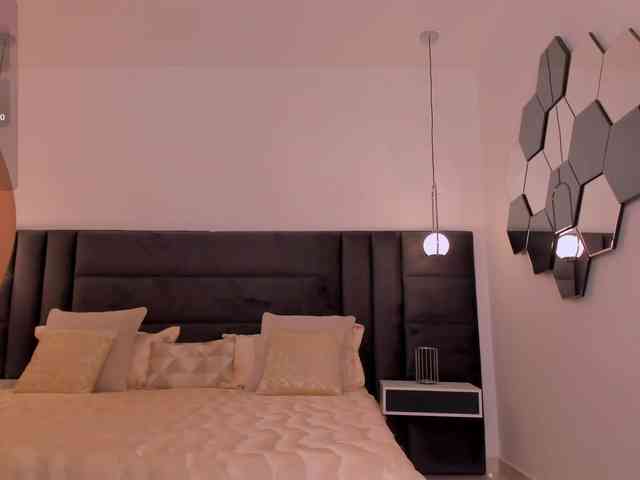 ViolettCastel webcam
