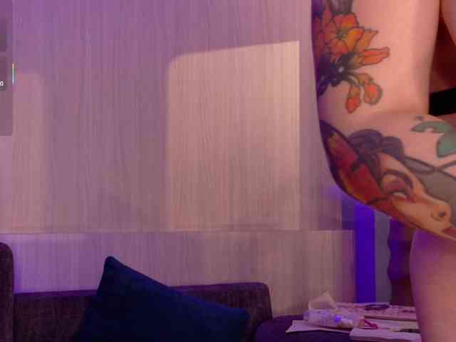 ViolettCastel webcam