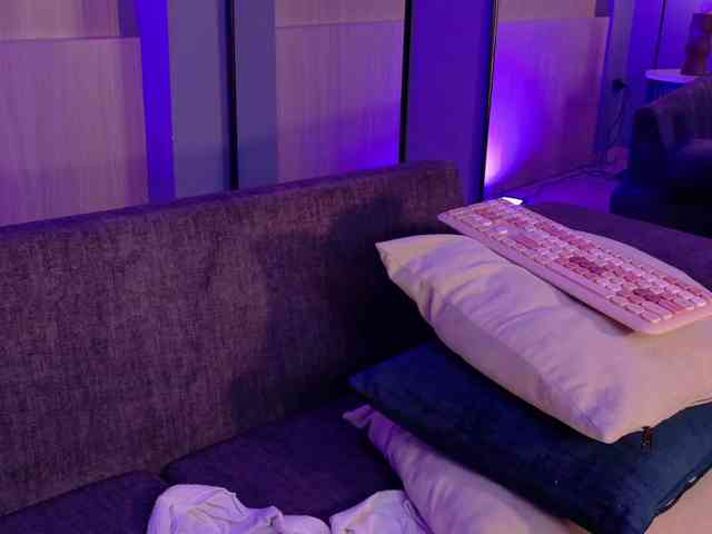 ViolettCastel webcam