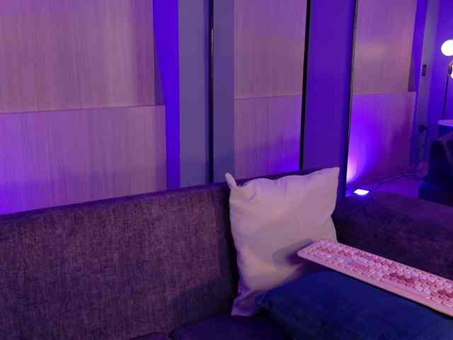 ViolettCastel webcam