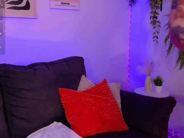 ViolettCastel webcam