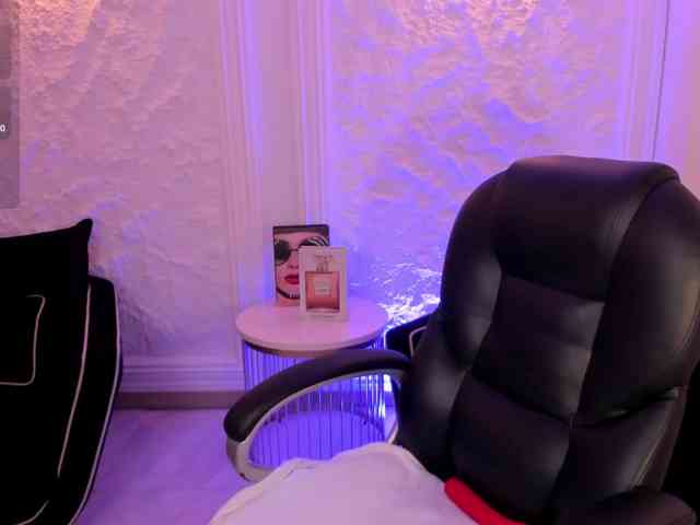 ViolettCastel Live Webcam on BongaCams